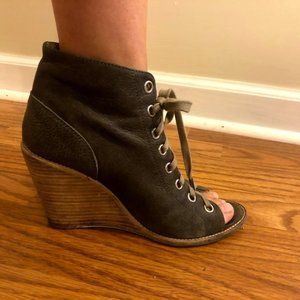 Peter Nappi Italian Leather Wedges